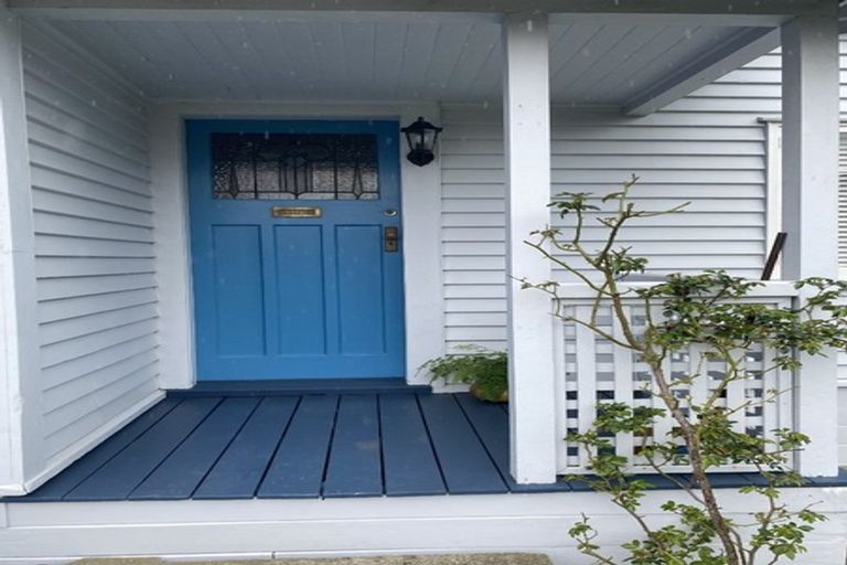 Photo of property in 7 York Street, Moera, Lower Hutt, 5010