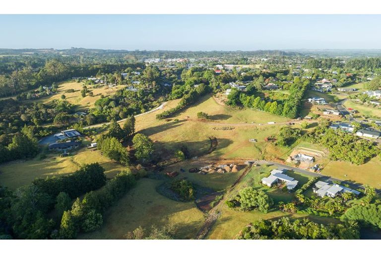 Photo of property in 10 Alderton Drive, Kerikeri, 0230