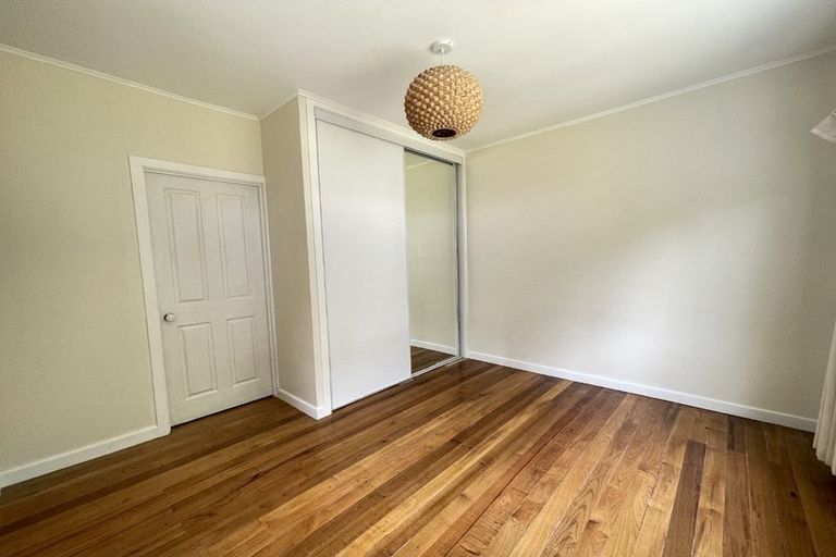 Photo of property in 4 Hillcrest Avenue, Hillcrest, Auckland, 0627
