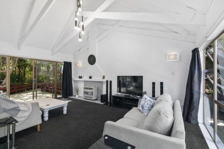 Photo of property in 105 Kamahi Street, Stokes Valley, Lower Hutt, 5019