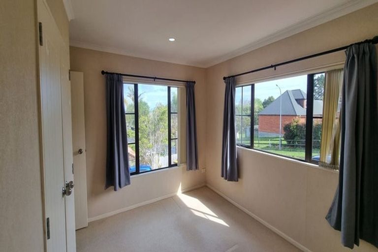 Photo of property in 72 Gracechurch Drive, Flat Bush, Auckland, 2016