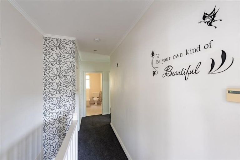 Photo of property in 8 Pimble Avenue, Karori, Wellington, 6012