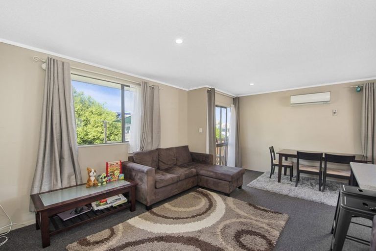Photo of property in 84 Kahikatea Drive, Melville, Hamilton, 3206