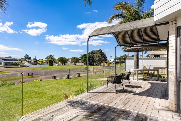 Photo of property in 332 Waterways Parade, Pauanui, Hikuai, 3579