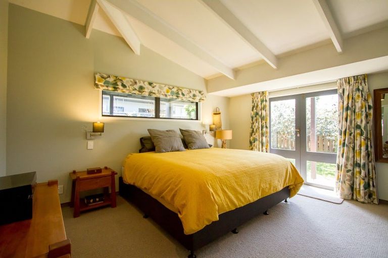 Photo of property in 21 Upham Crescent, Taradale, Napier, 4112