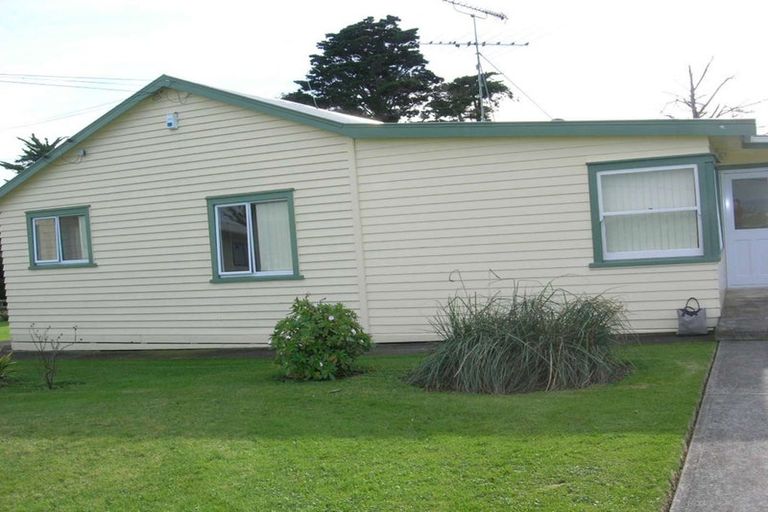 Photo of property in 175 Vaughans Road, Okura, Albany, 0792