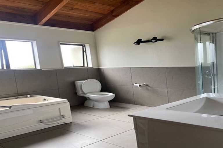 Photo of property in 642b Whangaparaoa Road, Stanmore Bay, Whangaparaoa, 0932