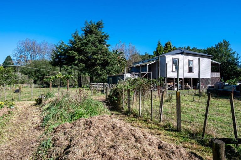 Photo of property in 27 Tongaporutu Road, Ohura, 3926