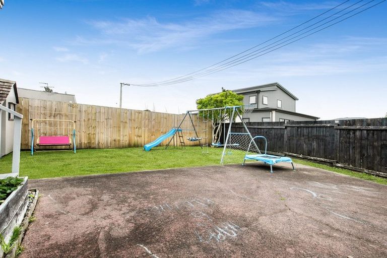 Photo of property in 67b Manuroa Road, Takanini, 2112