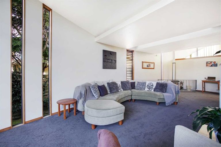 Photo of property in 65 Forrest Hill Road, Milford, Auckland, 0620