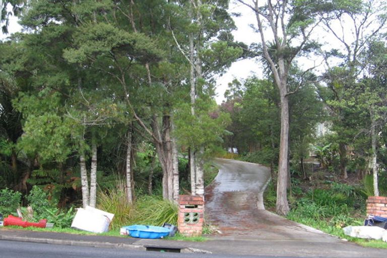 Photo of property in 88 Woodlands Park Road, Titirangi, Auckland, 0604