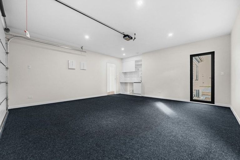 Photo of property in 31 Korowhiti Road, Clarks Beach, 2122