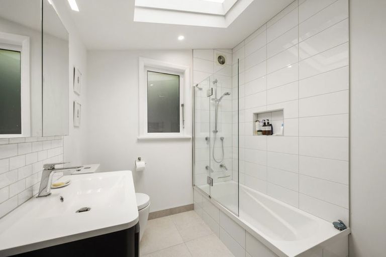 Photo of property in 16 Albemarle Road, Northland, Wellington, 6012