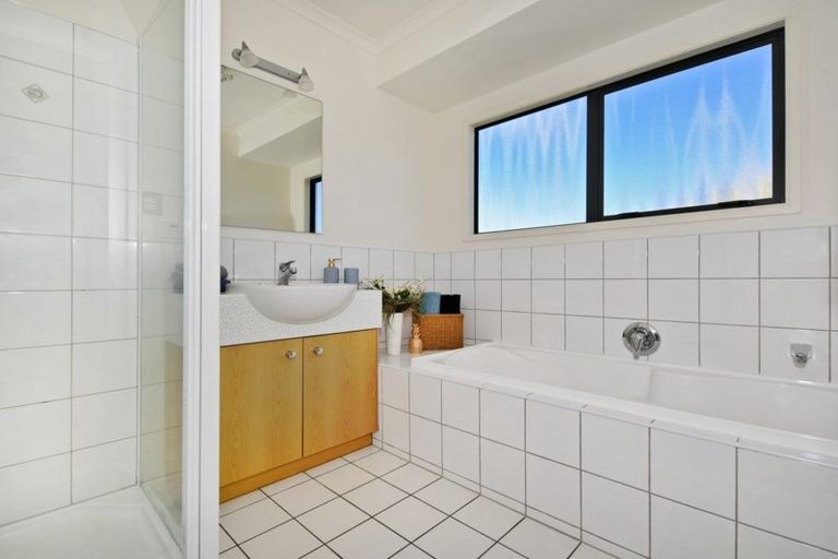 Photo of property in 23 Chatsfield Place, Te Kamo, Whangarei, 0112