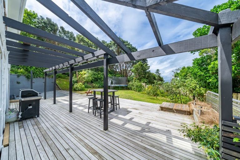 Photo of property in 20 Raroa Place, Pukerua Bay, 5026