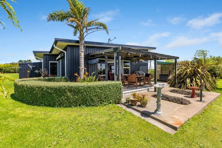 Photo of property in 193 Ackworth Road, Lepperton, New Plymouth, 4373