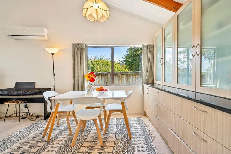 Photo of property in 246 Te Atatu Road, Te Atatu South, Auckland, 0610