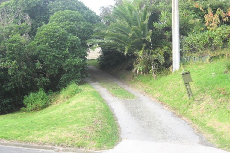 Photo of property in 60 Renown Road, Raumati South, Paraparaumu, 5032