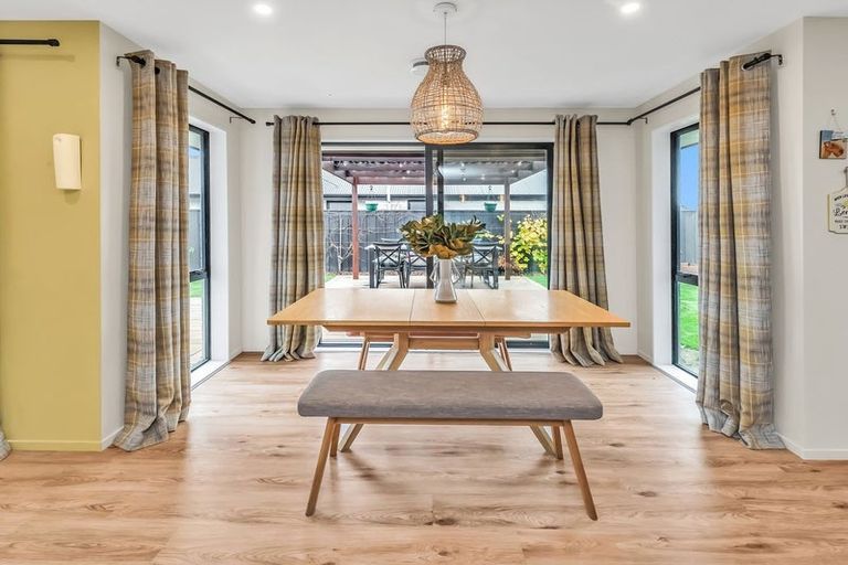 Photo of property in 43 Chris Drive, Rolleston, 7614