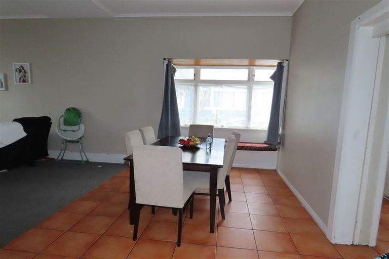 Photo of property in 18 Wilton Street, Levin, 5510