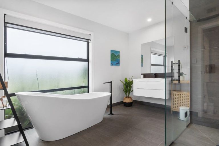 Photo of property in 48b Trentham Road, Matangi, Hamilton, 3284