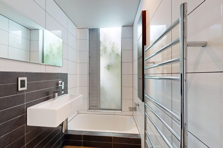 Photo of property in 27b Mana Street, Vogeltown, Wellington, 6021