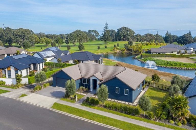 Photo of property in 53 Links Drive, Waiwhakaiho, New Plymouth, 4312