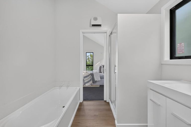 Photo of property in 2/19 Lookaway Place, Huntsbury, Christchurch, 8022