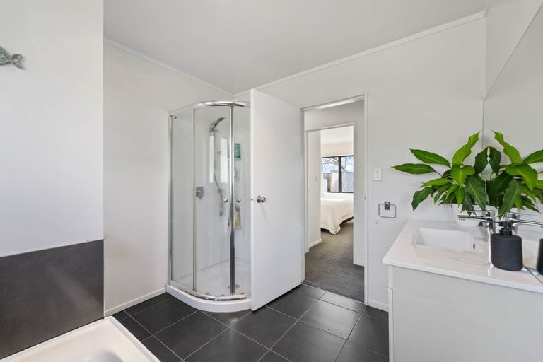 Photo of property in 17 Kiddle Drive, Hilltop, Taupo, 3330