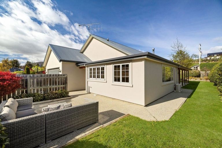 Photo of property in 9 Innes Place, Arrowtown, 9302