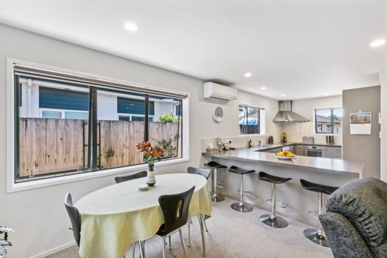 Photo of property in 9 Ella Place, Papamoa Beach, Papamoa, 3118