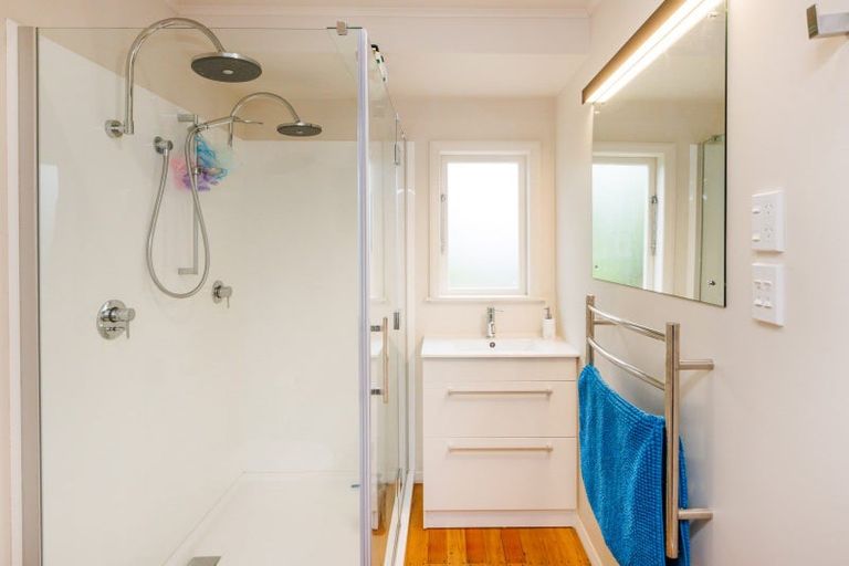 Photo of property in 2 Swansea Street, Hokowhitu, Palmerston North, 4410