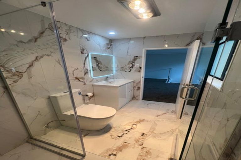Photo of property in 83b Hutchinsons Road, Bucklands Beach, Auckland, 2014