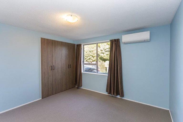 Photo of property in 1/6a Chipping Lane, Redwood, Christchurch, 8051