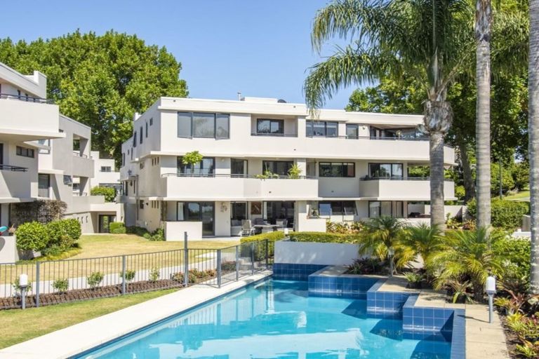 Photo of property in 4/2 Sixth Avenue, Tauranga, 3110