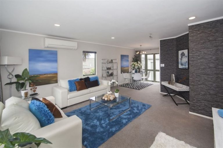 Photo of property in 105 Sykes Road, Weymouth, Auckland, 2103