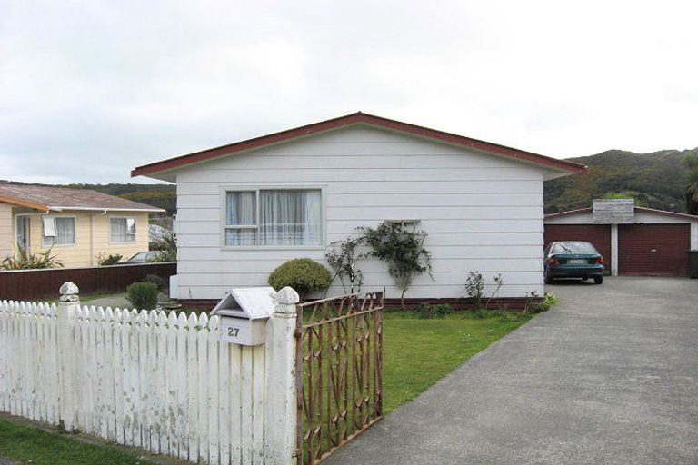 Photo of property in 27 Belgrave Street, Wainuiomata, Lower Hutt, 5014