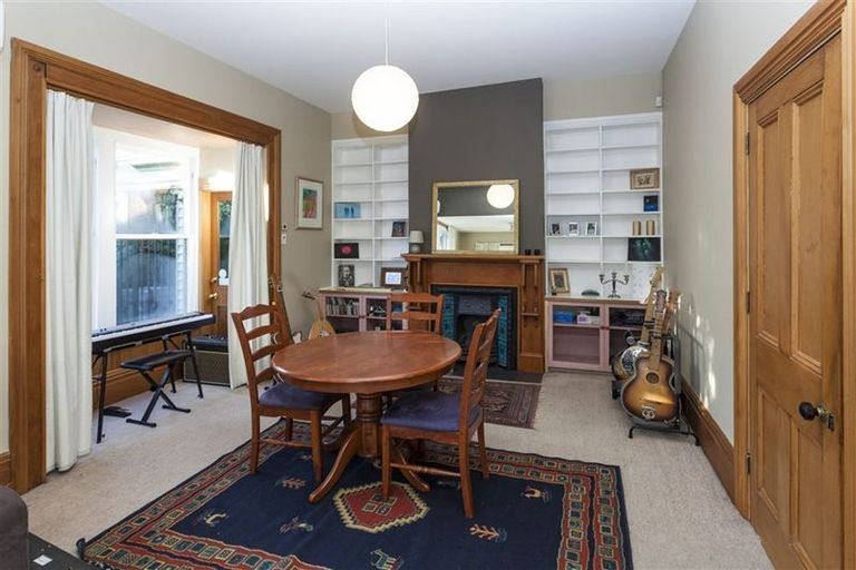 Photo of property in 135 Somerfield Street, Somerfield, Christchurch, 8024