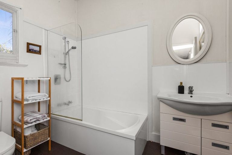 Photo of property in 95 Wellesley Road, Napier South, Napier, 4110