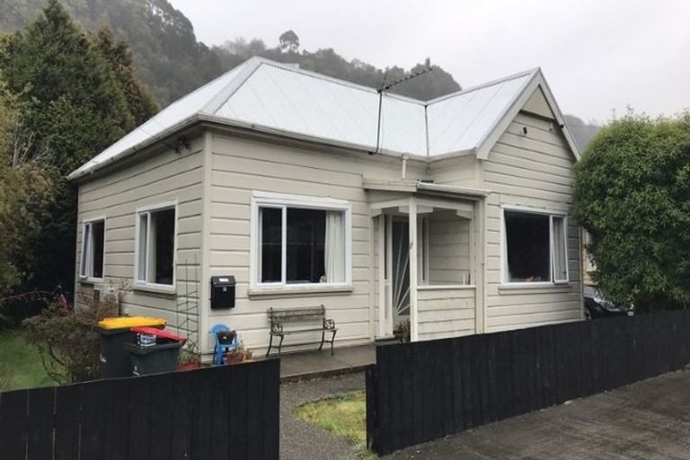 Photo of property in 17 Woodhaugh Street, Woodhaugh, Dunedin, 9010