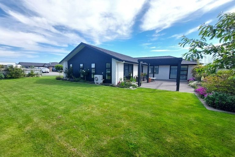 Photo of property in 2 Waitaha Place, Bell Block, New Plymouth, 4312