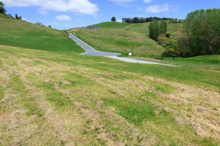 Photo of property in 48 Te Auhi Way, Welcome Bay, Tauranga, 3112