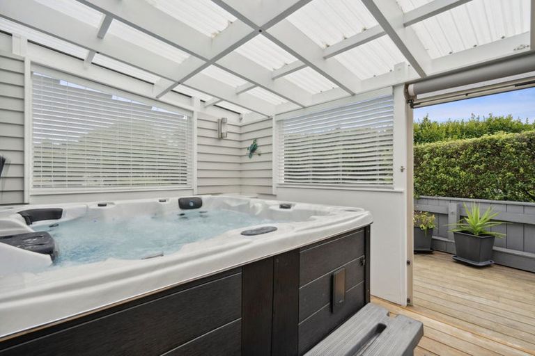 Photo of property in 86 Bracken Road, Paparangi, Wellington, 6037