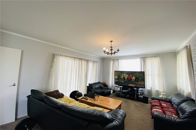Photo of property in 87 Willerton Avenue, New Lynn, Auckland, 0600