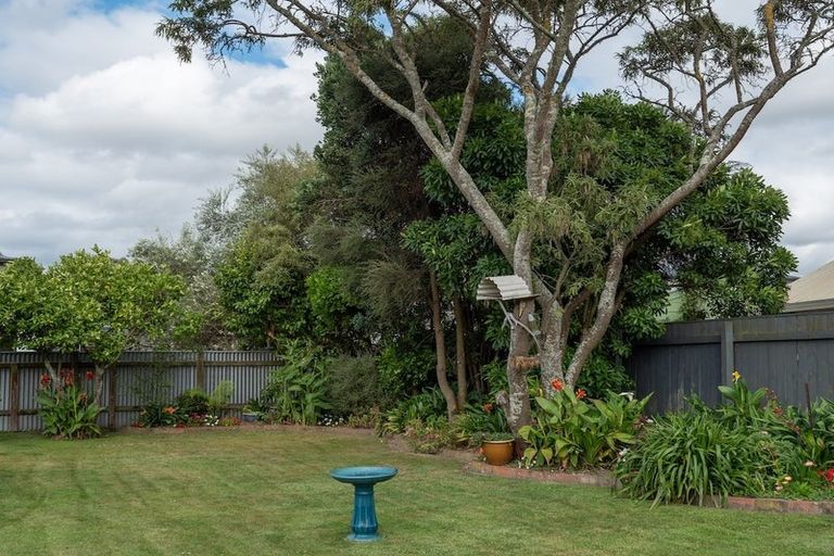 Photo of property in 114 Pahiatua Street, Hokowhitu, Palmerston North, 4410
