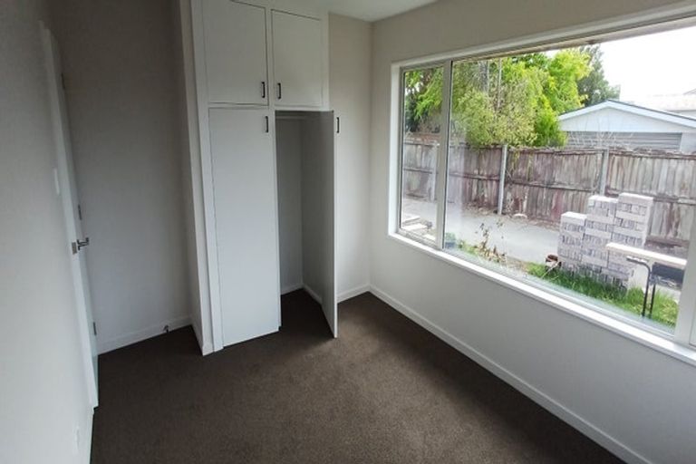 Photo of property in 5 Craig Place, Redwood, Christchurch, 8051