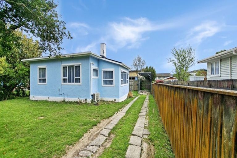 Photo of property in 47 Kirk Street, Otaki, 5512