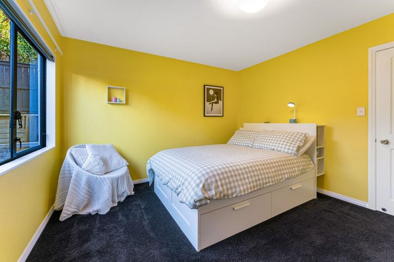 Photo of property in 2/21 Aorangi Place, Birkenhead, Auckland, 0626
