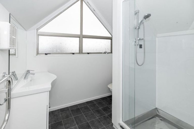 Photo of property in 76a Wood Street, Takaro, Palmerston North, 4410