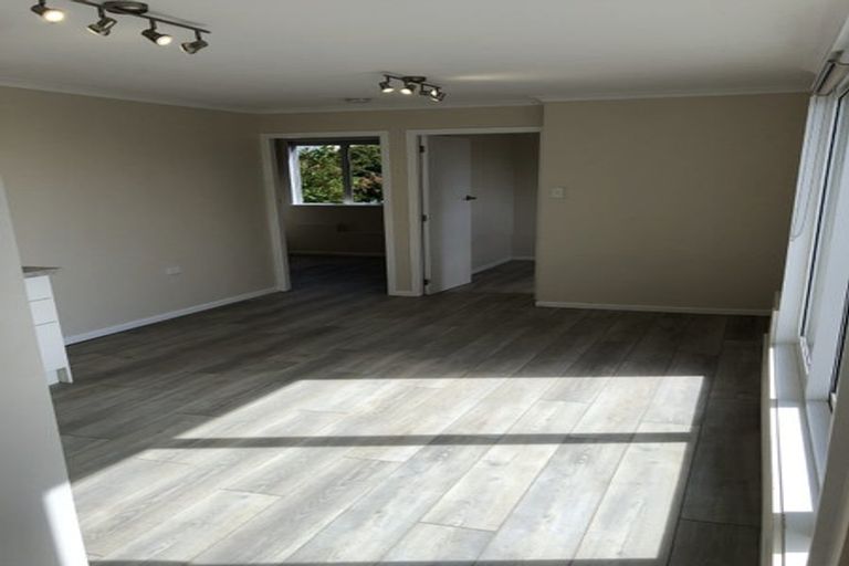 Photo of property in 2 Raroa Place, Pukerua Bay, 5026